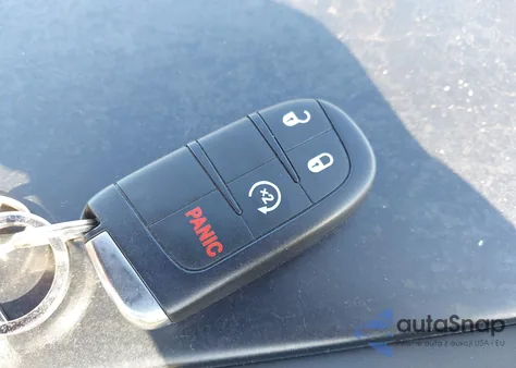 2017 Dodge Challenger T/A 392 из США, поврежденный, VIN 2C3CDZFJ7HH540544